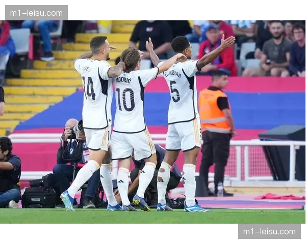 英格兰克罗地亚恩怨续写 莫德里奇贝林厄姆中场对决