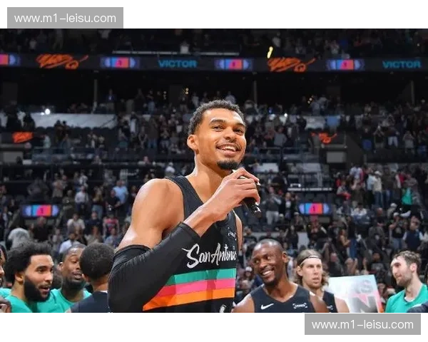 文班亚马25分13篮板4封盖但7失误 马刺进攻体系遭尼克斯破解